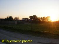 Die Brandstelle bei Sonnenuntergang