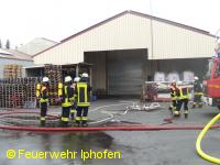 "Brand" einer Lagerhalle, die Halle war mit Kunstrauch vernebelt.